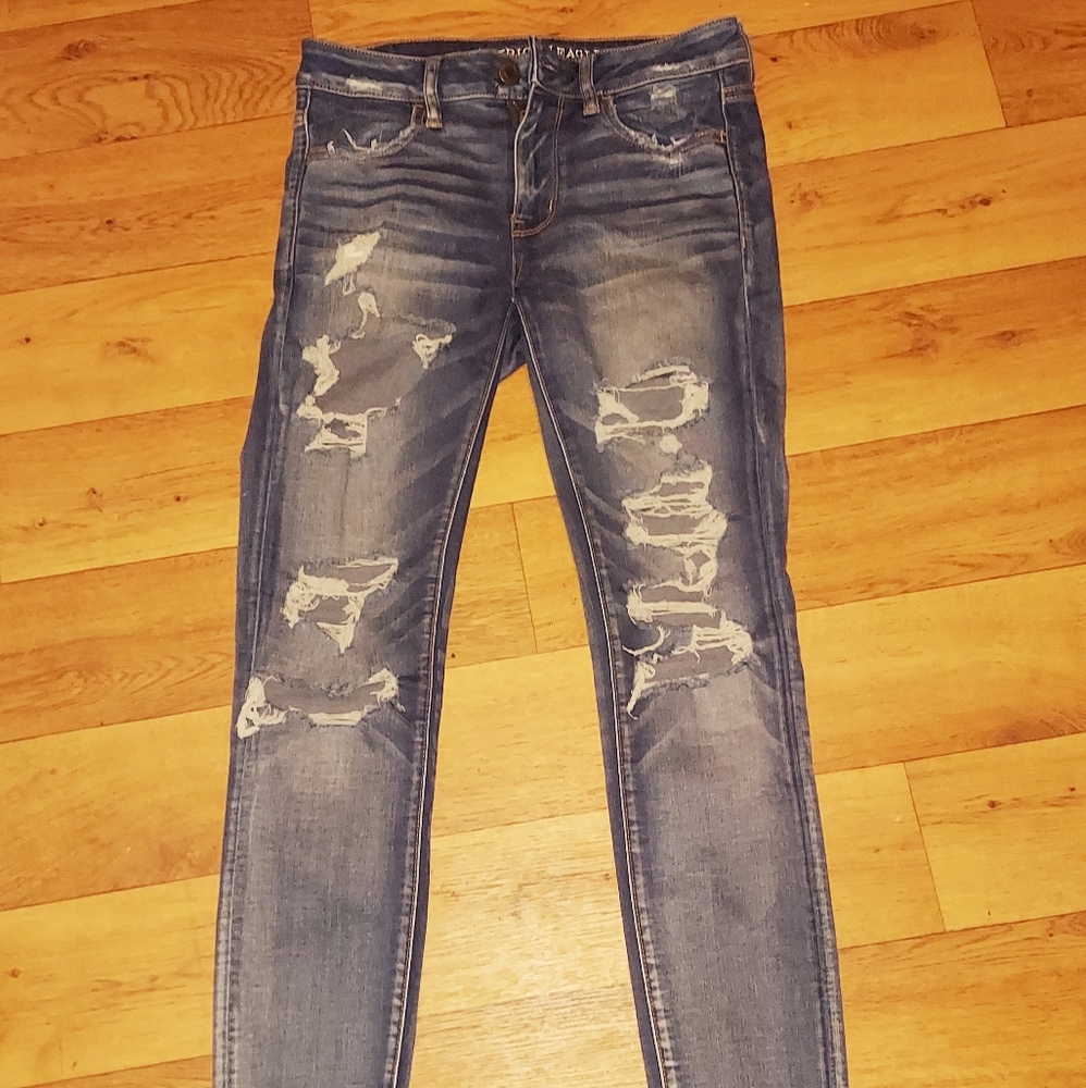 American Eagle  Jegging Jeans Destressed Size 6 Extra Long